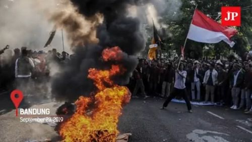 Trei morţi în Indonezia, într-un incendiu în timpul unei manifestaţii la Makassar