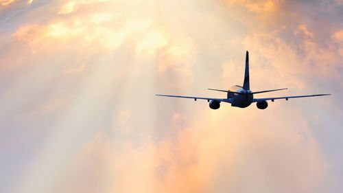 SUA investighează titanul folosit în unele avioane Boeing şi Airbus /  Producătorii de avioane se confruntă cu o cerere puternică pentru avioane noi din cauza creşterii călătoriilor post-pandemie