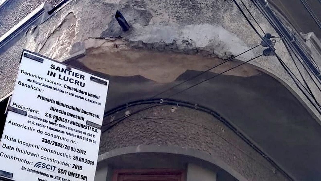 București, orașul în care o reparație de 6 luni durează peste 6 ani: cazul locatarilor dintr-un bloc cu bulină, strămutați pentru o consolidare care nu se mai termină