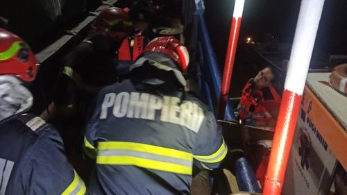 O femeie a murit după ce acoperișul unei clădiri din Otopeni a căzut în timpul furtunii care a lovit joi Capitala și județul Ilfov