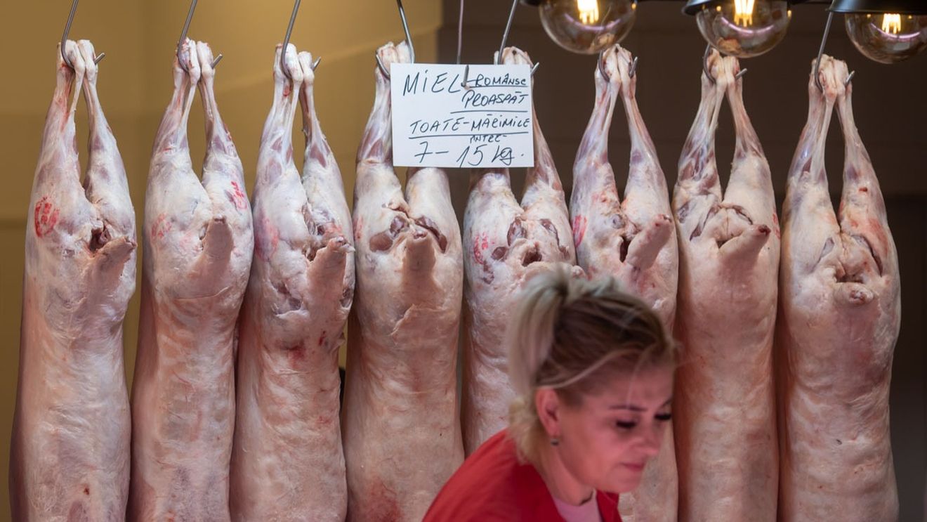 Prețurile la miel, în Arad, la nivelul de anul trecut sau chiar mai mici. Crescătorii se tem să nu rămână cu animalele, în contextul războiului din Orientul Mijlociu