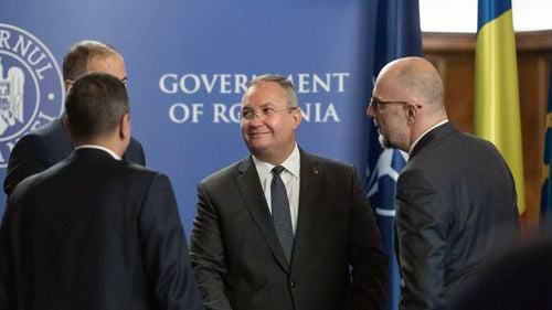 Premierul cu două femei în guvern: Egalitatea de gen şi drepturile femeilor trebuie să rămână un obiectiv prioritar pe agenda politică naţională şi europeană