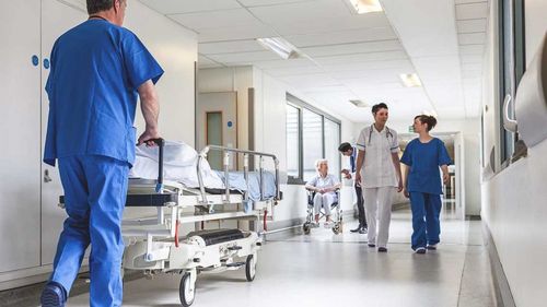 Contracte din fonduri europene pentru îmbunătățirea siguranței pacienților și personalului medical în spitalele „Sfântul Ioan” din București, „Sf. Apostol Andrei” din Constanța și Spitalul Municipal de Urgență Roman