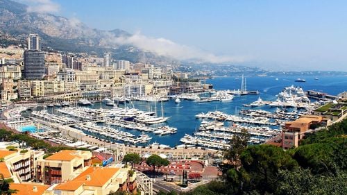 Primarul din Monaco, în funcție de 20 de ani, şi alte patru persoane sunt acuzate de corupţie