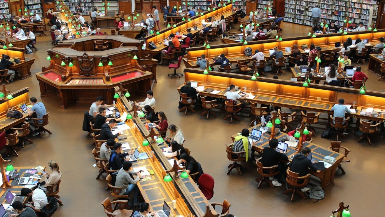 Mai mulți bani pentru infrastructura studențească, o infrastructură școlară mai bună, reducerea abandonului universitar, actualizare a burselor – revendicările organizațiilor de tineret pentru viitorul Guvern