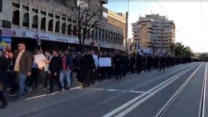 VIDEO După mitingul PSD, la Iași a fost și marșul anti-PSD