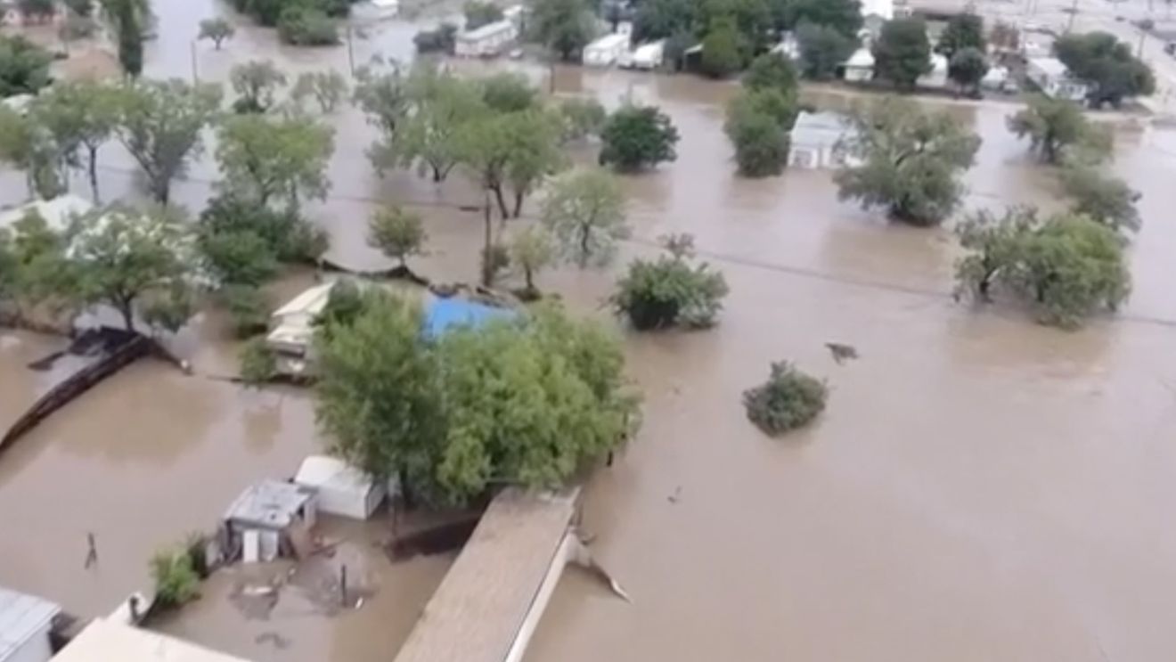 Numărul morţilor în urma inundaţiilor din Texas a ajuns la 82. Donald Trump intenţionează să meargă în zona afectată