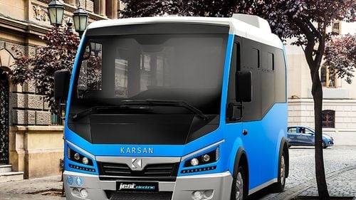 Primăria Sibiu cumpără 5 minibuze electrice care vor circula în centrul orașului și o stație de încărcare. Contractul de aproape 10 milioane de lei este finanțat din fonduri europene