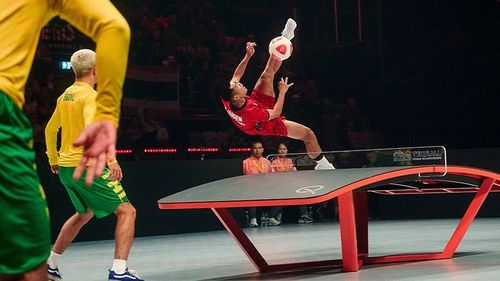 Universitatea de Medicină din Târgu Mureș, prima din România unde se predau cursuri de teqball / Predau o campioană mondială și un vicecampion național