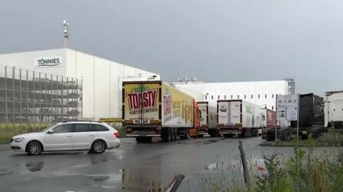 MAE: Autorităţile germane din landul Renania de Nord - Westfalia au solicitat sprijinul Oficiului consular al României pentru gestionarea situaţiei lucrătorilor români de la compania de prelucrare a cărnii din localitatea Rheda-Wiedenbruck