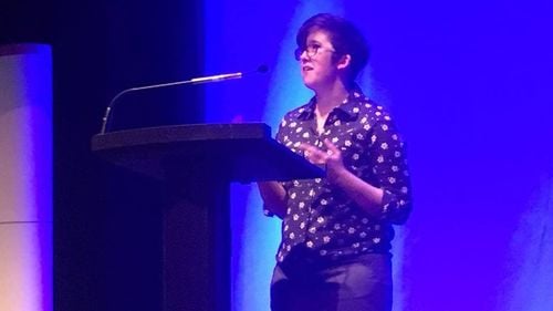 Femeia împușcată în timpul incidentelor din Irlanda de Nord era o tânără jurnalistă de investigație