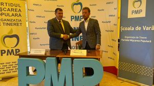 PMP invită ALDE să înceapă un proiect politic nou pentru ”consolidarea dreptei”/ Înființate de un fost președinte și un fost premier, formațiunile au ratat ultimele rânduri de alegeri
