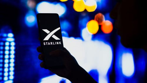 Cel mai mare operator de telefonie din Ucraina testează cu succes tehnologia Starlink „direct-to-cell”