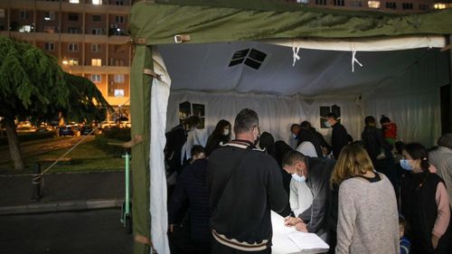 Pragul de 10.000 de persoane vaccinate la Maratonul din Capitală a fost depășit / Centrele de la Sala Palatului și Biblioteca Națională sunt deschise până luni dimineața  