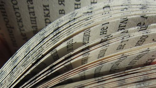 Profesorii ieşeni care predau Rusa: “Odată cu războiul limba se caută mai mult” / În nicio şcoală studiul limbii ruse nu este obligatoriu