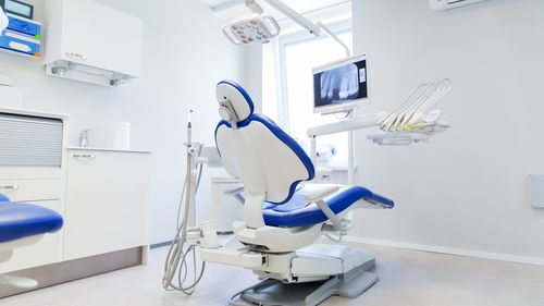 EXCLUSIV „Mafia parafelor” de radiologie lovește și în stomatologie / O sursă din sistem dezvăluie cum clinicile dentare sunt obligate să aibă medic radiolog pentru radiologia dentară pentru decontare de la stat, deși medicii stomatologi au această competență