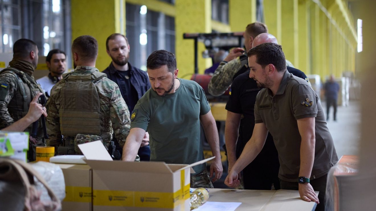Zelenski a vizitat trupele militare ucrainene aflate pe poziţii înaintate ale frontului în regiunea Dnipropetrovsk