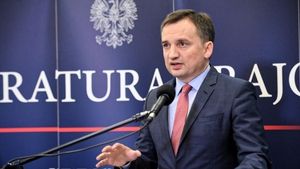 Procuratura poloneză cere ridicarea imunităţii unui fost ministru al justiţiei, în vederea arestării şi inculpării pentru corupție