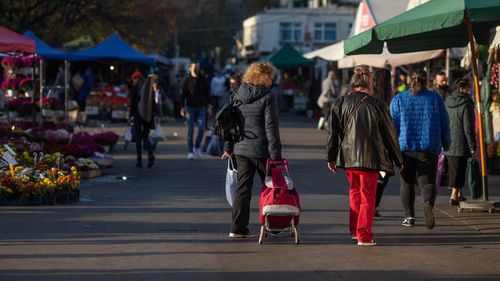 Rata de incidență COVID în București a scăzut sub pragul de 12 cazuri la mia de locuitori