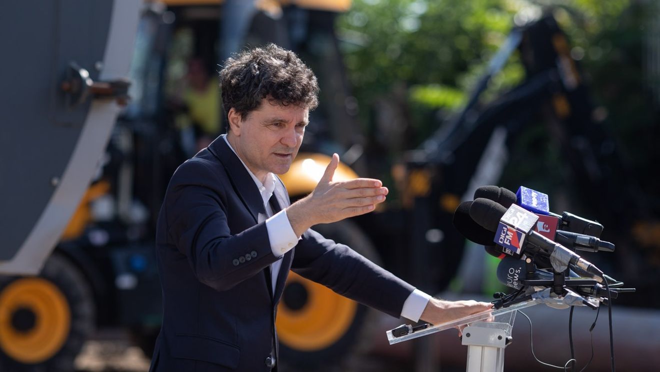 Nicușor Dan îi invită pe bucureșteni să participe la un studiu privind percepția asupra corupției la nivelul administrației publice locale