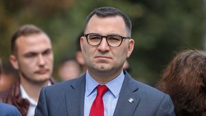 Cine este Cristian Băcanu, candidatul comun al PNL și USR Plus la Sectorul 5, pe care exit-poll-ul îl dă la egalitate cu Piedone: Avocat specializat în litigii, intrat în politică în urmă cu trei ani