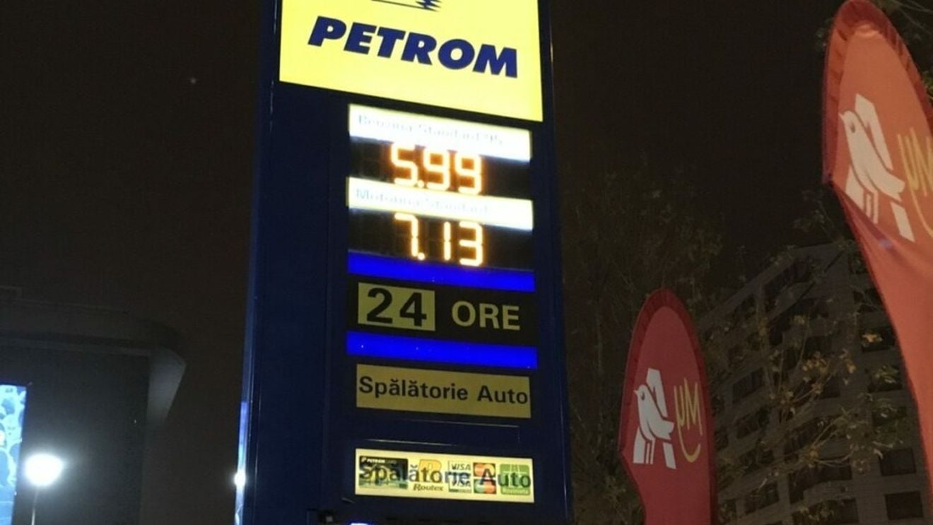 Încă o ieftinire a carburanților, a doua din această săptămână / Benzina standard a coborât sub 6 lei litrul la multe stații Petrom / Guvernul ar putea renunța la compensarea cu 50 de bani a prețului carburanților