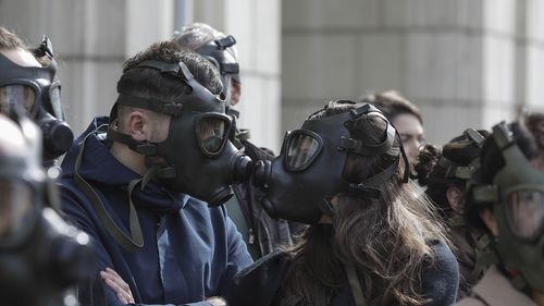 "Vrem să ştim ce respirăm". Protest al comunităţii Declic în faţa Ministerului Mediului