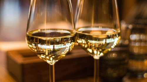 Cum păstrează restaurantele italiene cultura vinului la masă