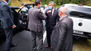 Premierul Orban, în vizită pe Transalpina: Calitatea drumului lasă încă de dorit în anumite zone. Lucrarea trebuie să fie finalizată. Acum trebuie să vedem dacă mai există Romstrade