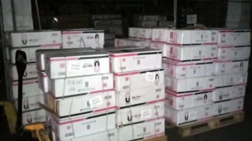 Peste 18 mii de parfumuri susceptibile a fi contrafăcute, în valoare de aproape 2,5 milioane de lei, confiscate în Portul Constanța/ Containerul venea din China