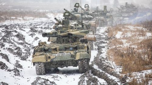 Ucraina avertizează că Rusia „aproape a finalizat” pregătirea pentru ofensivă / Numărul trupelor ar fi depășit 127.000 de militari la frontieră / Rachetele Iskander amplasate la graniță ar putea lovi direct Kievul