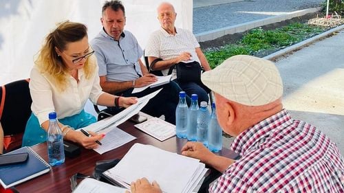 Elena Lasconi, primarul din Câmpulung: Am primit o hârtie de la Avocatul Poporului, care s-a autosesizat că țin audiențele cu cetățenii pe bulevard