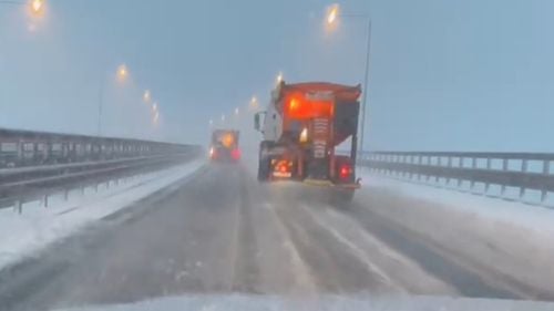 Se circulă cu dificultate pe A1, în județul Sibiu / Furtună de zăpadă