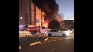 BREAKING VIDEO Un avion militar rusesc Su-34 s-a prăbușit într-un oraș din sudul Rusiei, într-o zonă rezidențială / 2 morți și 15 răniți
