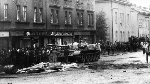 Cehii donează Ucrainei câte 1.968 de coroane (80 de dolari) în memoria invaziei din 1968, când sovieticii au vrut să zdrobească Primăvara de la Praga