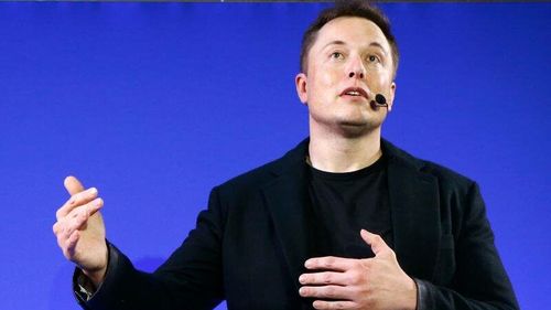 Elon Musk vrea ca Twitter să ofere carduri de debit și împrumuturi / Către angajați: Atingeți un miliard de utilizatori sau riscați falimentul