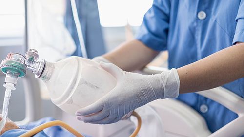 Ventilatoarele din China pot răni sau chiar ucide pacienţi cu Covid-19, avertizează medici britanici