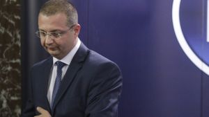 Un apropiat al lui Carmen Dan, numit subsecretar de stat la Ministerul de Interne. Soția sa e singura candidată la șefia Inspecției Judiciare