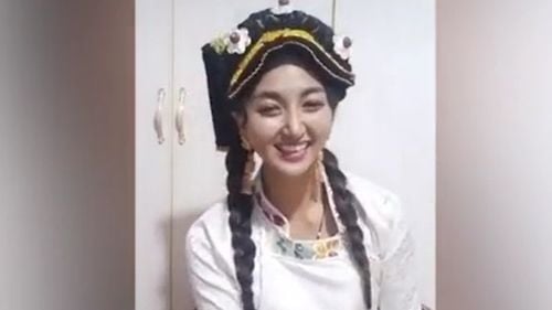 Un tribunal chinez a condamnat la moarte un bărbat care i-a dat foc în direct fostei sale soții, celebrul vlogger Lhamo