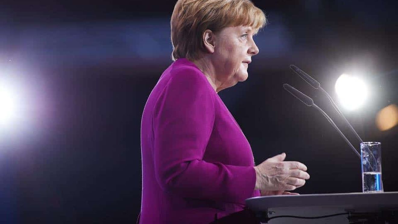 Germania: Guvernul Merkel, în cădere liberă