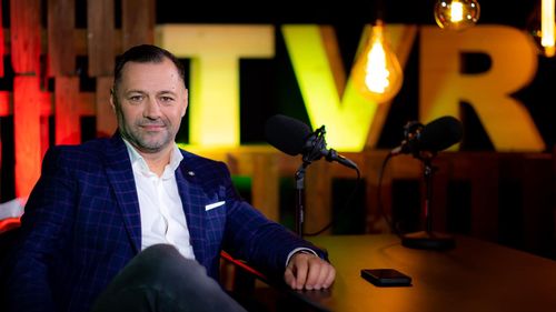 Comentatorul sportiv Marian Olaianos a fost concediat de la TVR după ce și-ar fi agresat fizic și verbal o colegă