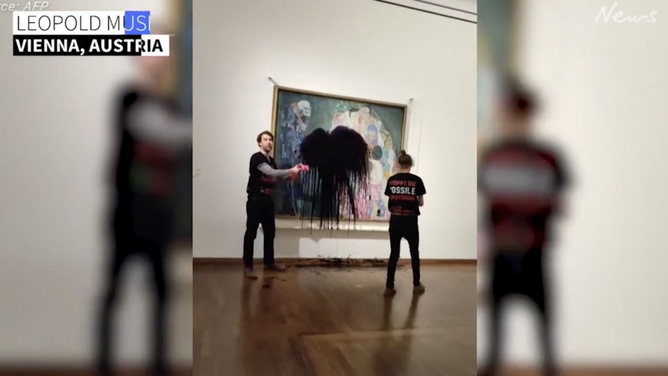 Pentru că n-a reușit să convingă în niciun fel Guvernul din Austria, grupul activist pentru climă „Last Generation” anunță că încheie protestele și își închide operațiunile în această țară, acuzându-i pe guvernanți de „incompetență totală”