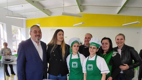 Educație duală în gastronomie prin programul APIO / Prof. Carlo Dragomir: „Așa poți combate abandonul școlar și exodul tinerilor”