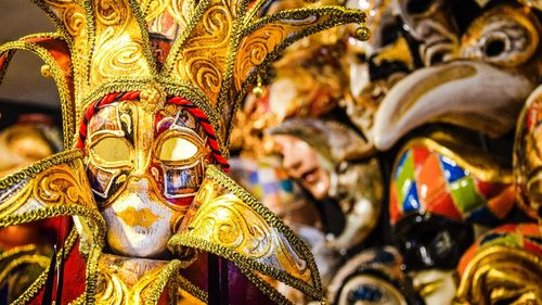 A început Carnavalul de la Basel, cu teme despre inteligența artificială și schimbările climatice