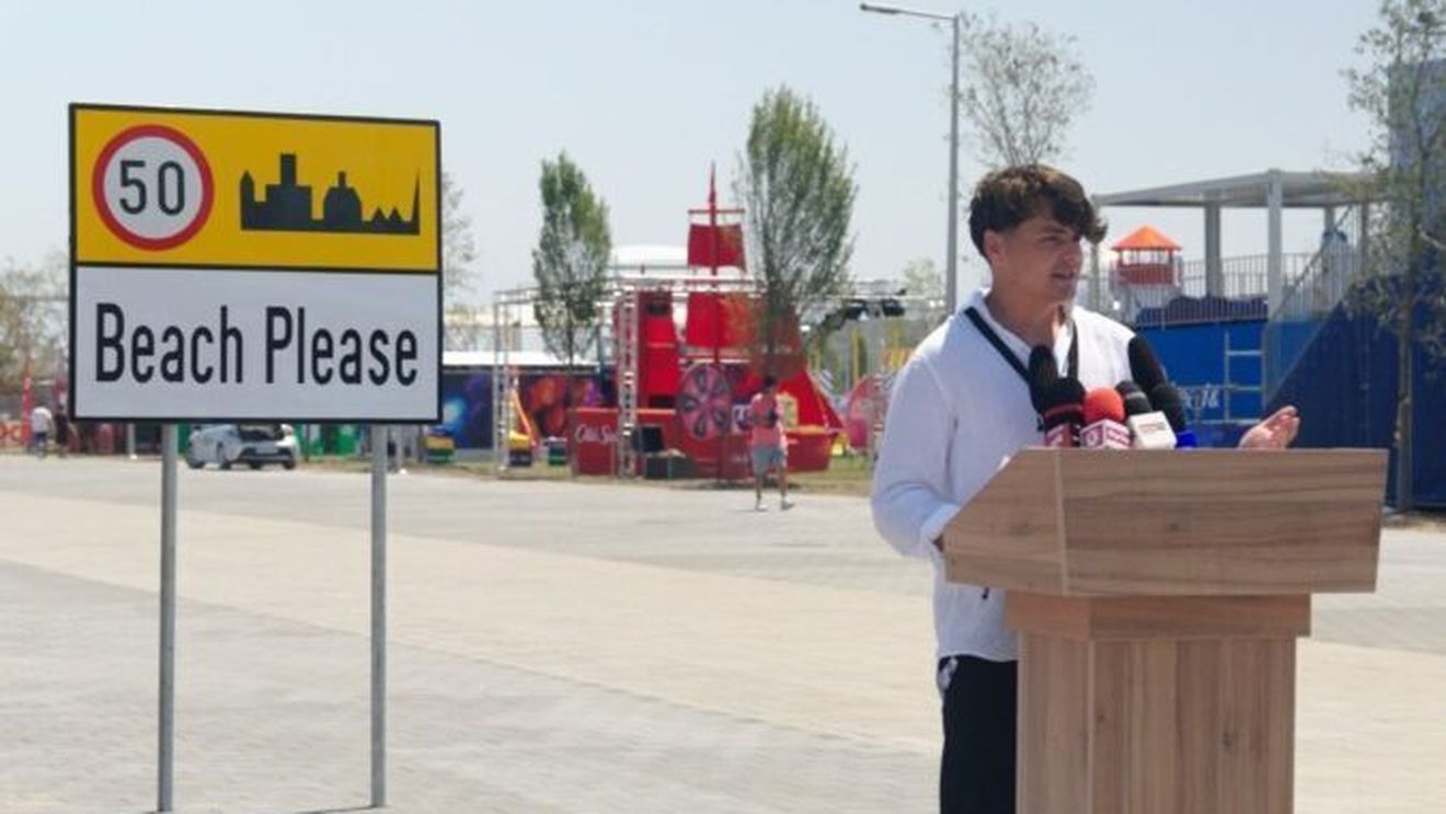 Organizatorii Beach, Please!, poziție oficială față de criticile din spațiul public: „Misiunea noastră nu este să cenzurăm actul artistic, ci să oferim o platformă sigură, bine organizată și relevantă cultural pentru cei care aleg această experiență”