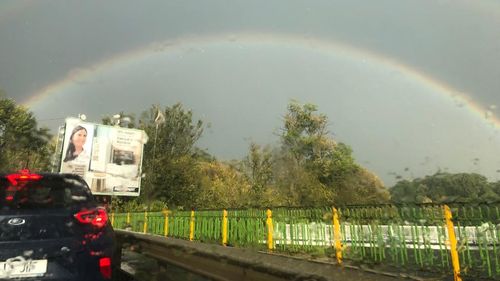 GALERIE FOTO Pauza de respirație: Curcubeu dublu pe cerul Capitalei