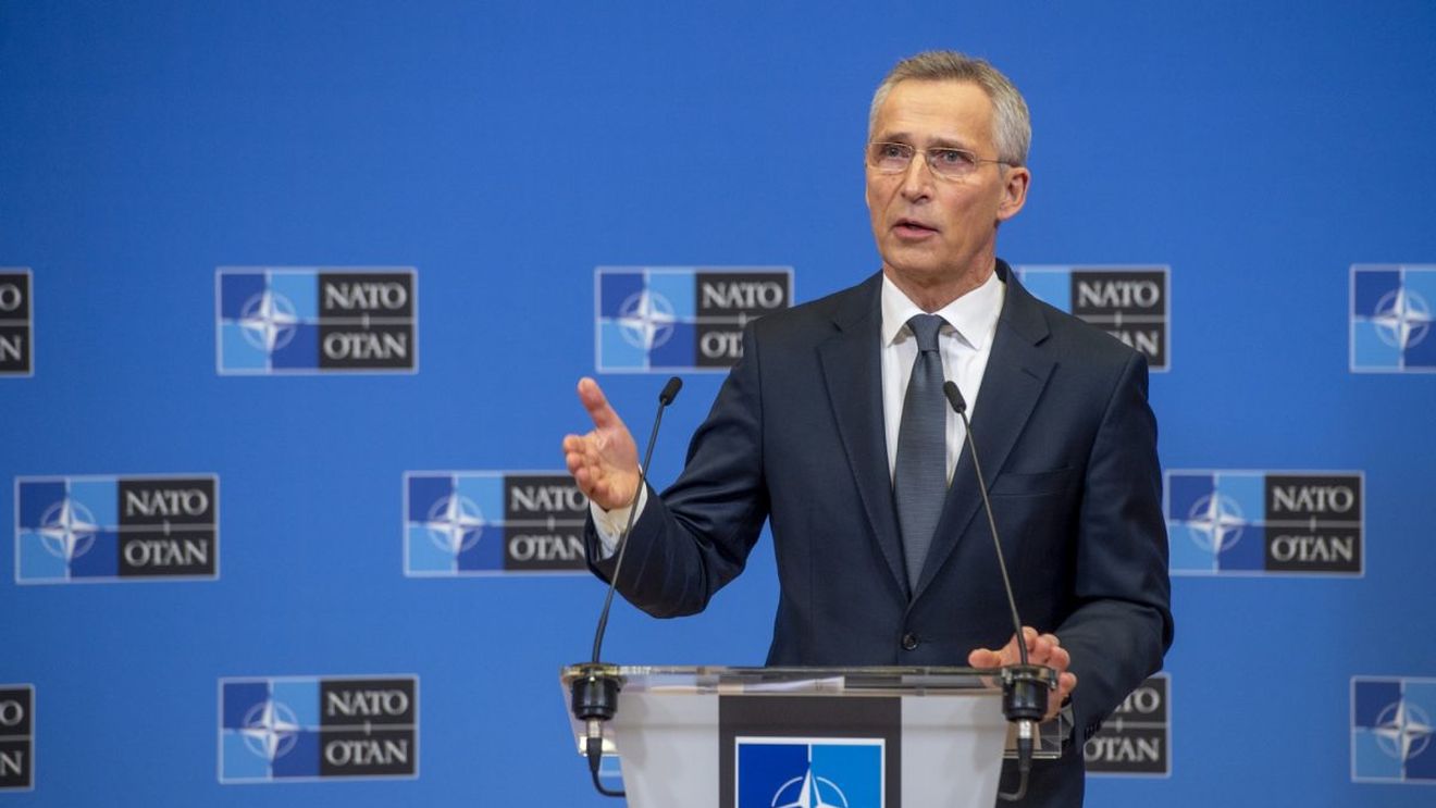 Stoltenberg anunţă, la Berlin, că a invitat Rusia şi statele membre NATO la noi discuţii privind Ucraina în cadrul Consiliului NATO-Rusia