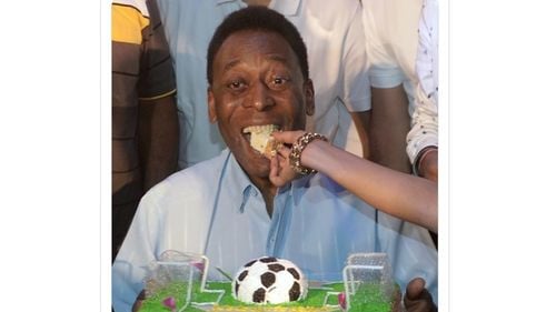 Pele sărbătoreşte în familie împlinirea a 81 de ani / În urmă cu câteva săptămâni s-a externat din spital după o operație