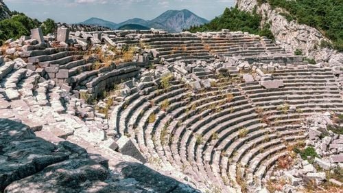 Cum arată o vizită în Termessos, orașul antic din Turcia pe care nici Alexandru cel Mare nu l-a putut cuceri/ Ruinele urbei au rămas aproape neatinse vreme de peste un mileniu și jumătate