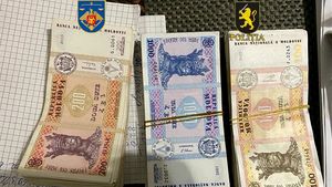 Percheziții în ajun de alegeri în Republica Moldova: Mai mulți membri ai organizației „Șor” ar racola oameni și ar propune bani în schimbul unui vot